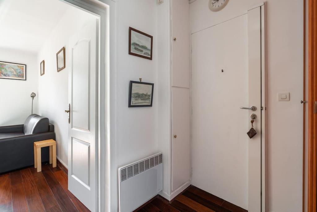 A Cosy 1-bdr In Montparnasse Apartment